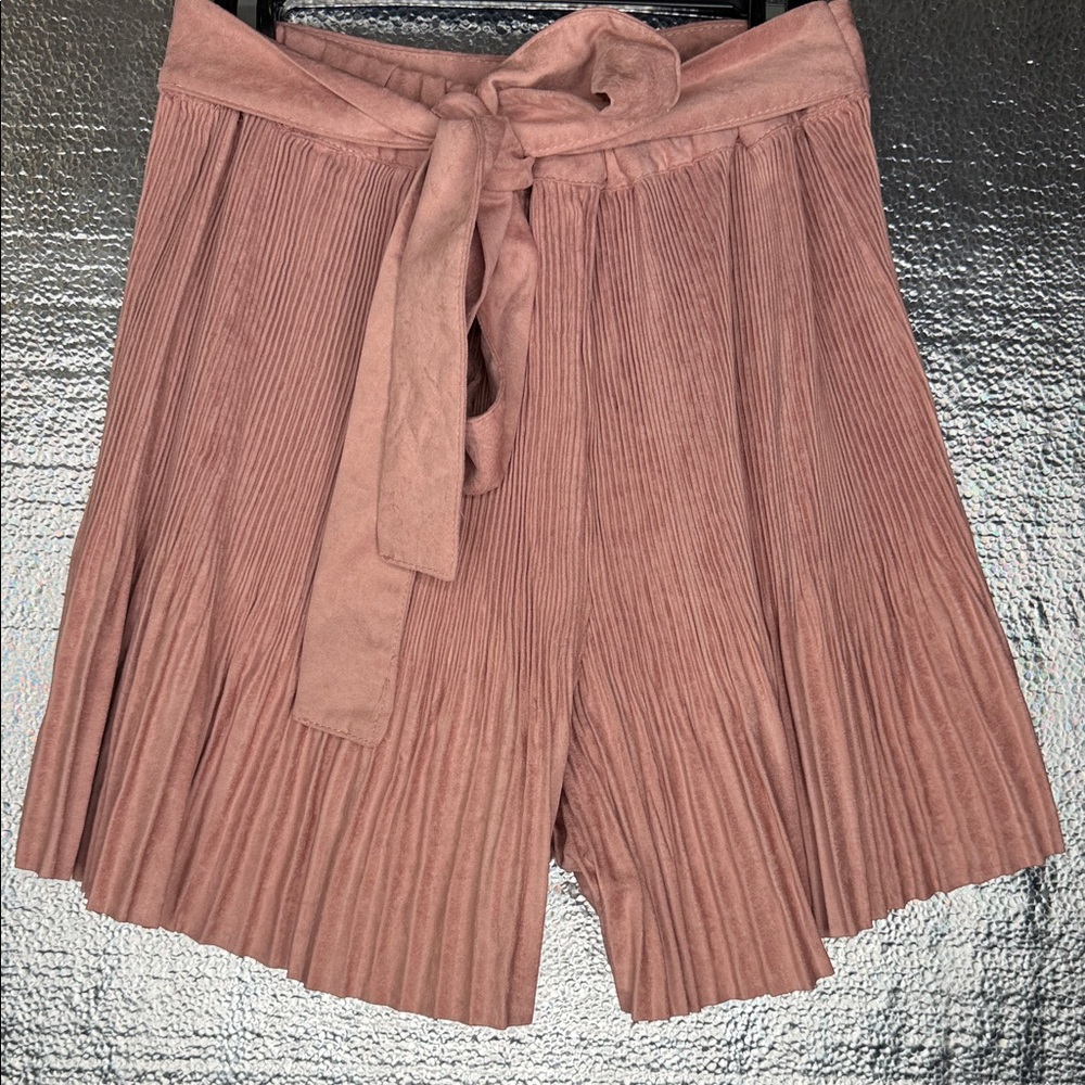 Zara High Waist Pleated Shorts in Dusty Pink